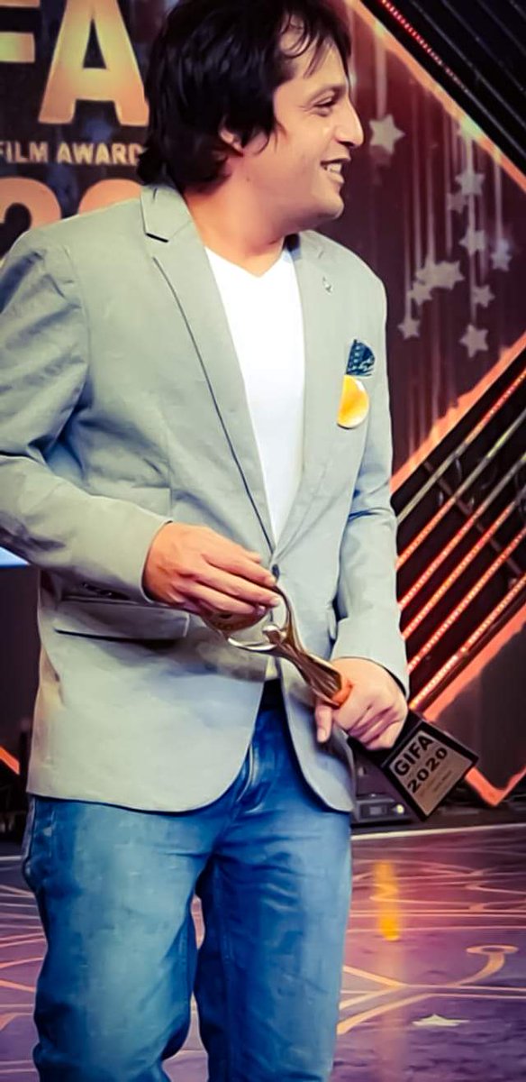 rameshlaus's tweet photo. After making an comeback in Gujarati film industry after a gap of 15 years, with #AffraaTaffri, Bollywood's notable film and visual promos editor @PBhatt2003 wins an award for the best editor for the film. #ParthBhatt #GIFA2020 https://t.co/XwqWenIbW6