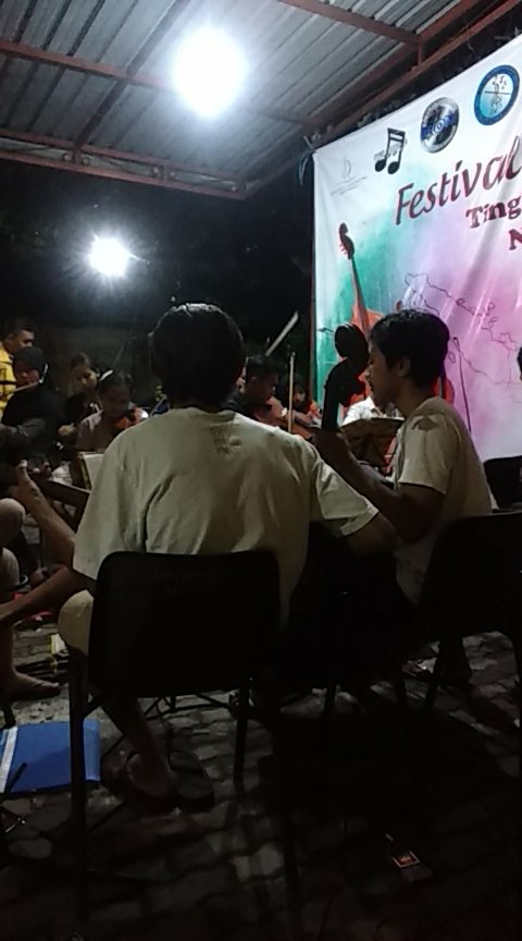 aminmarta's tweet photo. @qonitahhh Ditutukne sing cilik https://t.co/KXXeH0CDUg