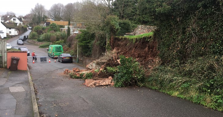 ExeterCouncil's tweet photo. Part of Countess Wear Road has been closed to traffic following the collapse of a wall.
The wall, bordering the old play area at King George V Playing Fields, has fallen into the road and is impassable to vehicles near the junction with Mill Road
Read more https://t.co/rMi3zXliQx https://t.co/y16osXRyaP
