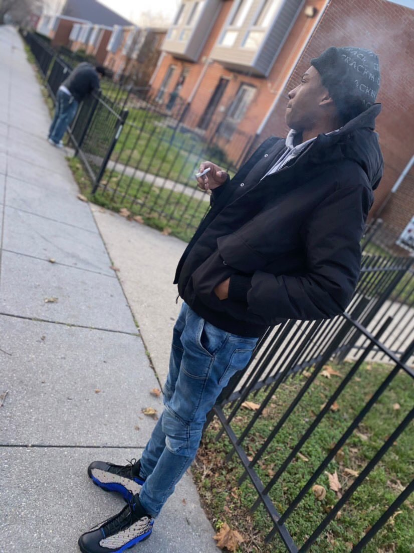Tyglocko's tweet photo. Thuggin inna trenches gotta play yo position 💯 https://t.co/x3xn0BUIEd