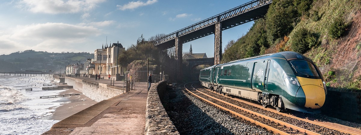Abu_Atkins's tweet photo. Batteries to cut diesel use on London-Cornwall train service https://t.co/W9THSWdpXe https://t.co/z6L7bqvfDl