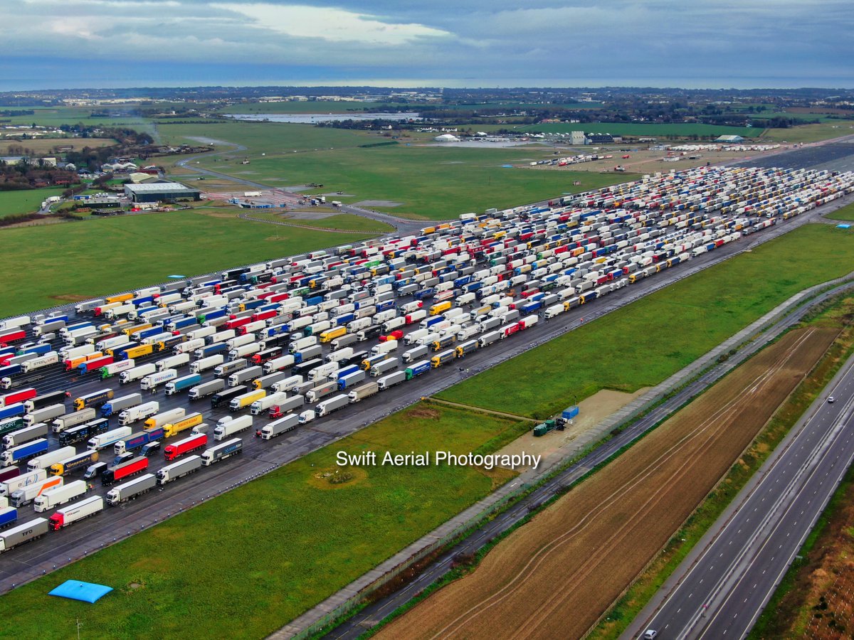 mitchellsnik's tweet photo. Manston Airport site holding lorries following disruption caused by French UK travel ban.
I estimated around 3500 HGV'S https://t.co/QZgrdD6K3K