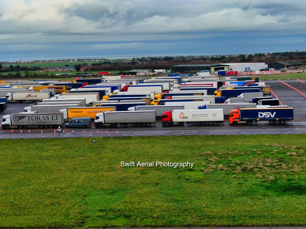 mitchellsnik's tweet photo. Manston Airport site holding lorries following disruption caused by French UK travel ban.
I estimated around 3500 HGV'S https://t.co/QZgrdD6K3K