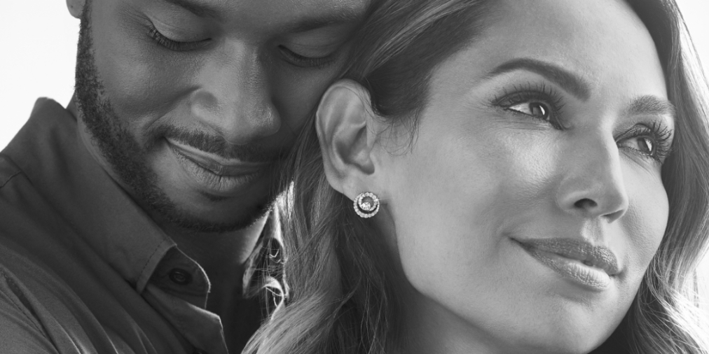 ThatsJared's tweet image. A symbol of loves resilience, surprise her with jewelry that reminds her of your love story and brings you Closer Together. #ResilientLove #OnlyAtJared #YourLoveStory