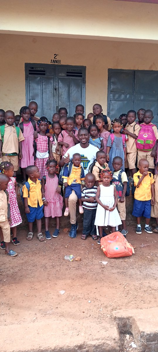 <<L'éducation est l'arme la plus efficace qu'on puisse utiliser pour changer le monde.>> 🇬🇳🇬🇳🇬🇳🇬🇳