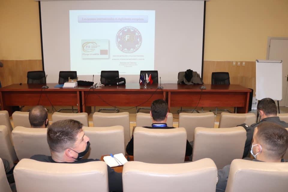 DurresPort's tweet photo. Franca🇫🇷renditet ndër partneret kryesore të @DurresPort në modernizimin e Forcës së Sigurisë Portuale👮🏻♀️&në përfitimin e ekspertizës më të mirë në parandalimin e palishmërisë🛑Efektivët e #FSPD po zhvillojnë një trajnim dy ditor në drejtimin e autoriteteve franceze
#Maritime🇦🇱🤝🇫🇷 https://t.co/x9ohy5Haoo