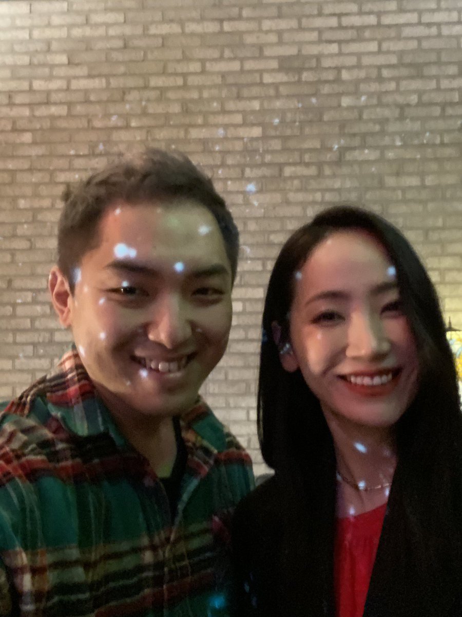 HATFELT731's tweet photo. 크리스마스 선물을 준비했다 !!!! Christmas special live coming soon❤️ https://t.co/RE6ndevdSk