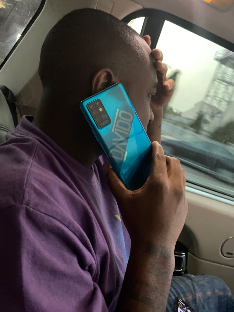 6/ Davido: *does giveaway with infinix*Dem: he buys fans with giveaways. Wizkid: *does giveaway with tecno*Dem: wow!! Best ambassador. tecno is lucky to have him