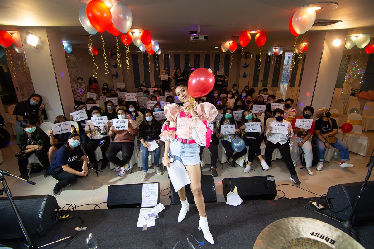 SixTwelveProd's tweet photo. "เธอยังมีฉันอยู่ทั้งคน"
โปรเจ็คเล็กๆน่ารักๆสำหรับคนสำคัญของพวกเรา  ขอบคุณทุกๆคนสำหรับวันอาทิตย์ที่ผ่านมาน้าาา โดยเฉพาะ @aimaf11  ขอบคุณนะค้าบบบ แล้วเจอกันใหม่นะ 
#TeamAIMazing
#Babyaimthesecretsongs https://t.co/aWX2TLFMXD