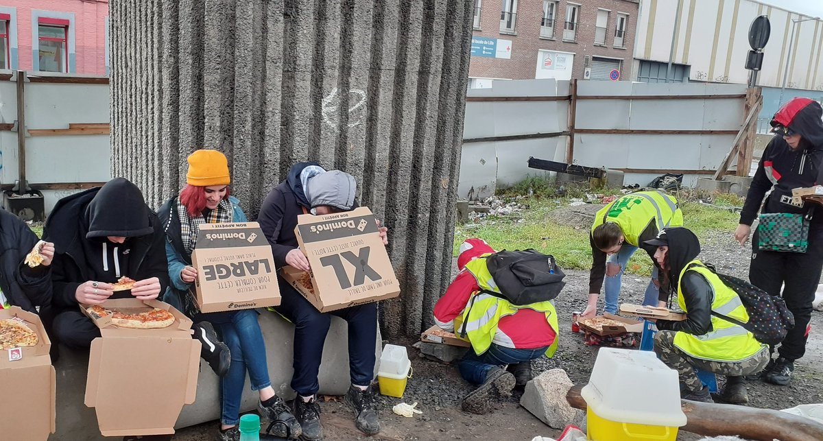 Pour le dernier plateau de l'année, <a href="/TapajLille/">TAPAJLille</a> offre la traditionnelle  pizza aux TAPAJeurs.
Nous avons vécu  une année  très riche! 
Merci aux jeunes qui se sont mobilisés et aux partenaires qui s'investissent  aux côtés de TAPAJ
<a href="/SauvegardeDNord/">La Sauvegarde Du Nord</a>