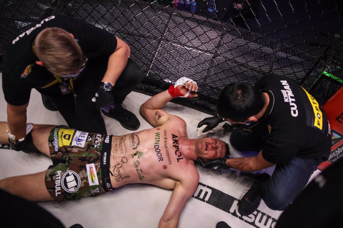 KSW_MMA's tweet photo. One of the most impressive debuts ever in KSW!! 😲
🇩🇪 Abus Magomedov made a statement at #KSW57
Who next for the middleweight!? https://t.co/FSN0aTmPJg