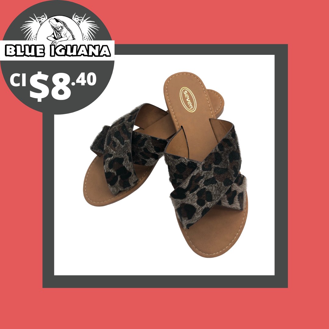 BlueIguana2Blue's tweet photo. This print colourway on sale for only CI$8.40 at Blue Iguana. A trendy fun look to pair with our black leggings! 

Blue Iguana opening hours: Mon-Sat 11am – 7pm
Location: 59 South Church St. on the waterfront in G.T. 

#caymanboutiques #shop345 #caymanislands #shopcayman https://t.co/jsQ1ewksco