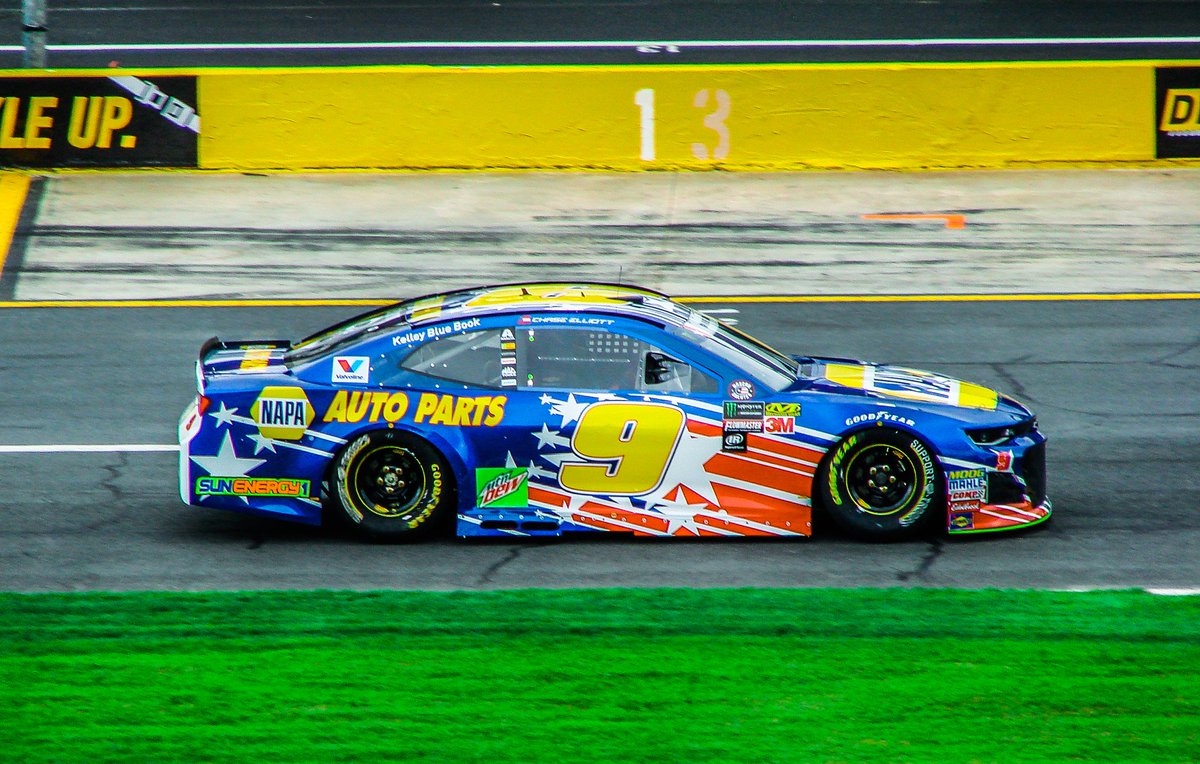 AmateurSprtPics's tweet photo. Chase Elliott - Charlotte 2018 https://t.co/a3e0x9PJ8C