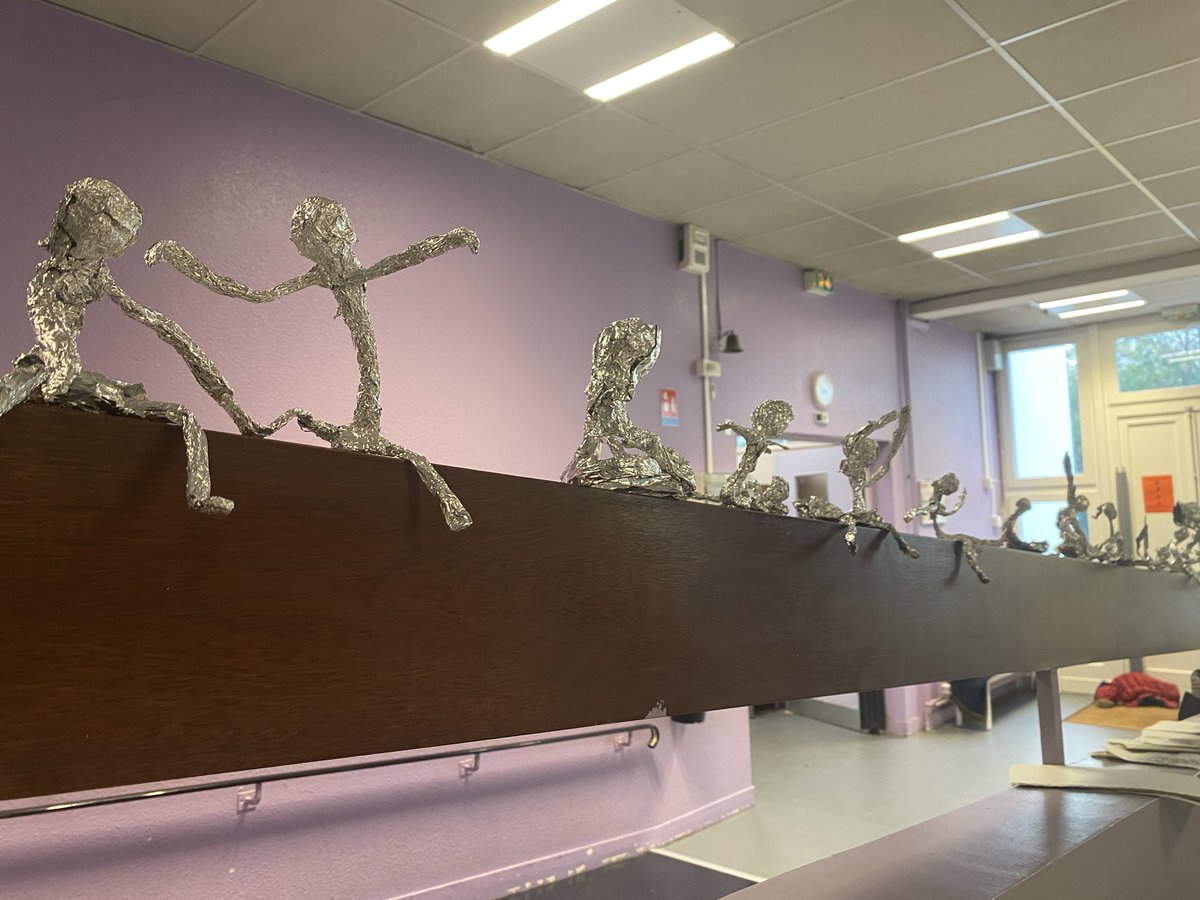 DeInclusif's tweet photo. Atelier Modelage en papier d’aluminium #inclusion #centredeloisirs https://t.co/ayHZQXKww9