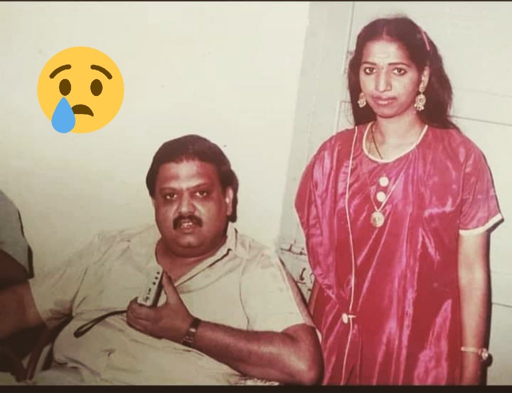 IamKSheik's tweet photo. #MissUSpb #Swarnalatha #MissuSwarnalathaamma #singers #SingerSwarnalatha #missyou #MissyouLot #LoveYou 😍😍 https://t.co/VG1u52Q0Mw