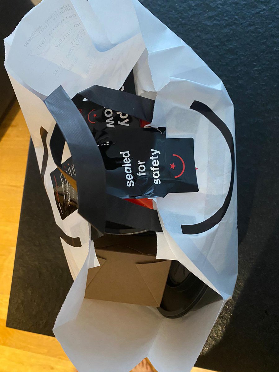 Abehraznia's tweet photo. @wagamama_uk please consider a better sealing method as the bag is open from the two sides of the tag thanks https://t.co/yP4dN4yaOM