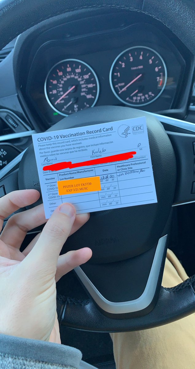 Just finished my 24 hour call shift and went to pick up this amazing Christmas card 💉