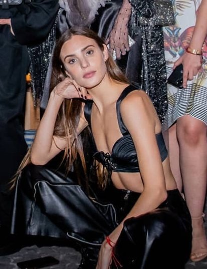 JuliantinaMica's tweet photo. Same energy ✨🖤

InstaModel: Macarena Achaga 
@macabeso
 
Artista Viral: Macarena Achaga 
@macabeso

Actriz del Año: Barbara Lopez 
@barbara_lopez21

Fandom: Juliantina
#Socialiteen https://t.co/WYFVNbBcau