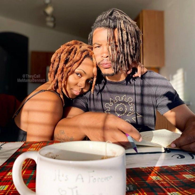 NaturalHairEdm's tweet photo. Look at this gorgeous duo slay in their locs 😍
.
Now that’s some real couple goals! 💯
.
Thanks for sharing @loc.lady 👍🙂
.
#locnation #locs #couplegoals #naturalhaircommunity #blackcouple https://t.co/qZLmBAQLfl