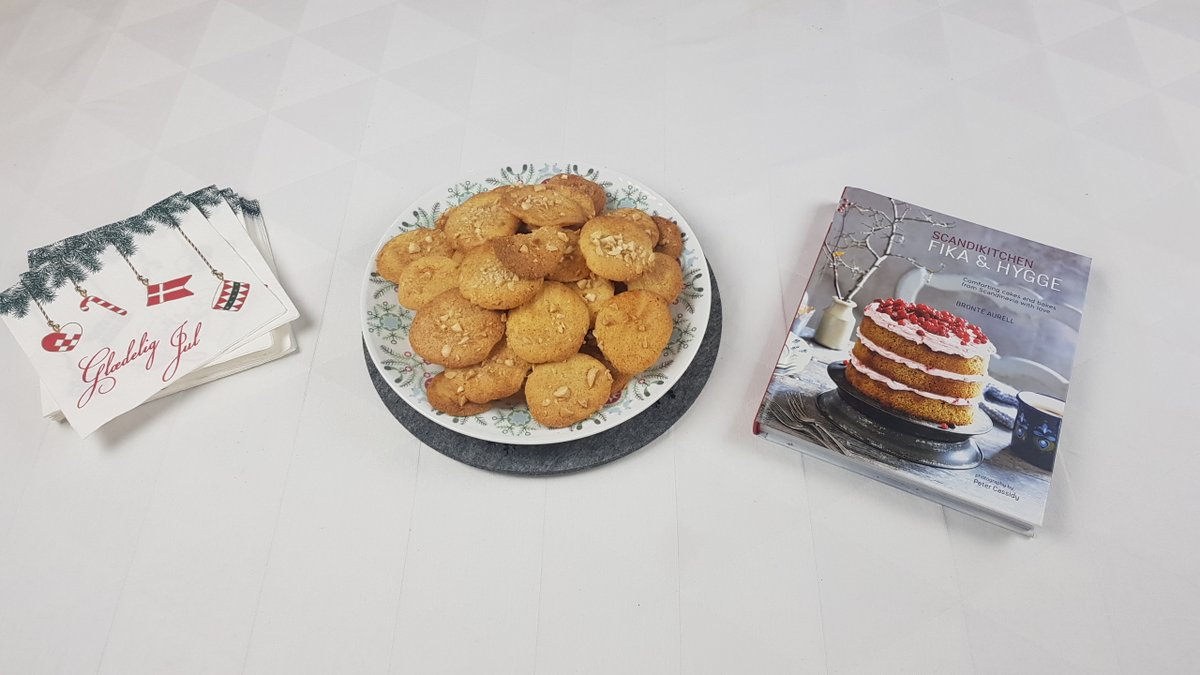 BellaMusePlays's tweet image. Christmas Baking Giveaway now live on my channel! Go check it out if you want to know how to enter. You can win some great baking stuff 🧁 But be quick, the deadline is in just two days from now!

#homebaking #danishbaking #youngbaker #baking #Giveaways #hygge #jewishbiscuits