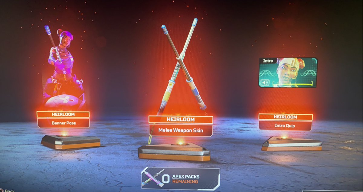 paceypopp's tweet photo. random @PlayApex pack for levelling up did me good, #heirloom number 2😍
#lifeline https://t.co/Oezj2pFSYY