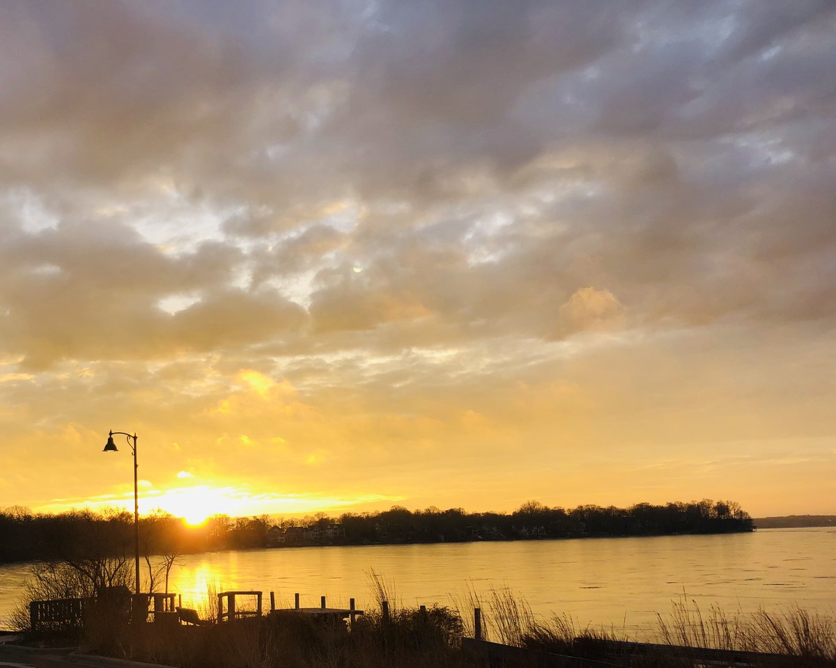 Good morning! Sun is out, let’s have a great day Twitter peeps