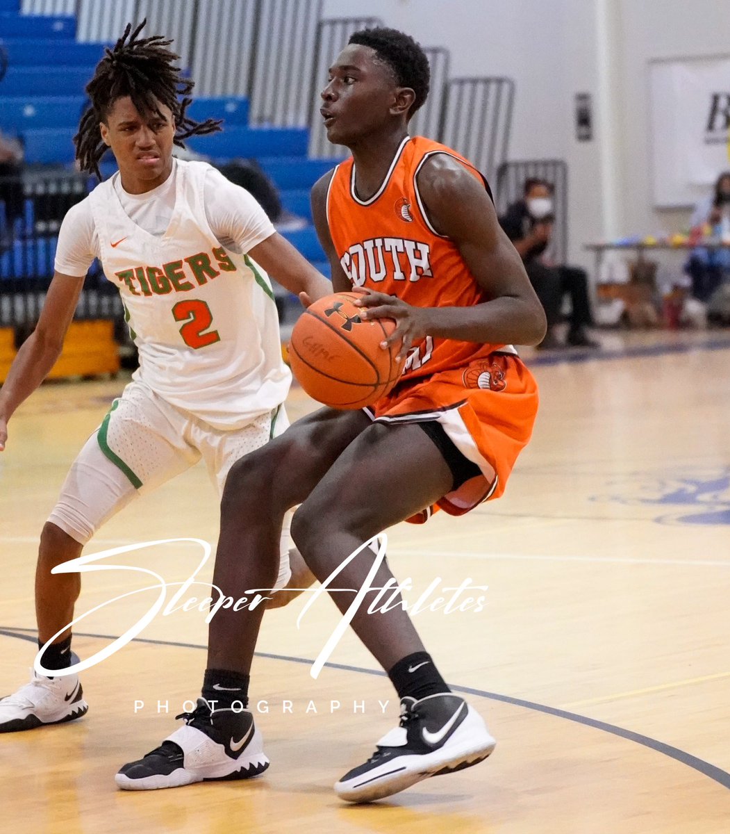 SleeperAth1etes's tweet photo. #SouthMiami HS (FL) 2023 G Koree Cotton (@4Turnmeup) vs #Ely https://t.co/ONFfqYXcTv