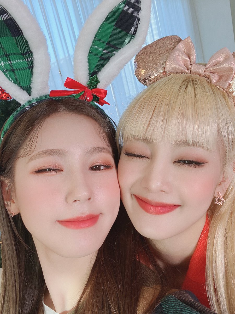 shuookm's tweet photo. 오랜만에 셀카뜨는 기념이벵♡ 
김면이들 좋아하는 베라 10분에게 쏘겠습니당🥳
당발은 크리스마스날🎄 들페서만 알티하세요~ https://t.co/UGEkDh729W
