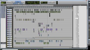 Letzte Folge #StoryQuarks fertig für dieses Jahr! Es wird very deep! Folge 20: Tief im Westen. <a href="/doebbi/">Johannes Döbbelt</a> @dersonntag