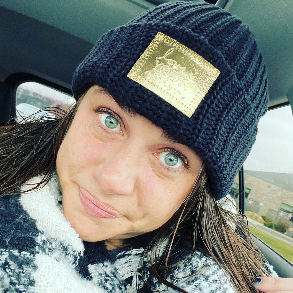 LeslieCellar's tweet photo. 8:00am mile swim. Yes please. Amazing way to start #winterbreak #delawareohio #selfcare #schoolcounselor https://t.co/FIGPnCgyLT