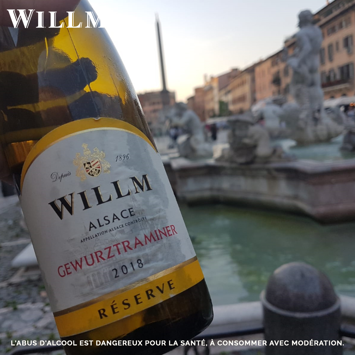 Today we are celebrating World #Italian Food Day! Our #Gewurztraminer Réserve can be enjoyed with a Risotto alla Milanese or a Caponata. Find our products all across Italy! 📷: @dimamarta_ #worlditalianfoodday #italy #alsacewine #drinkalsace #alsacerocks #alsacewillm