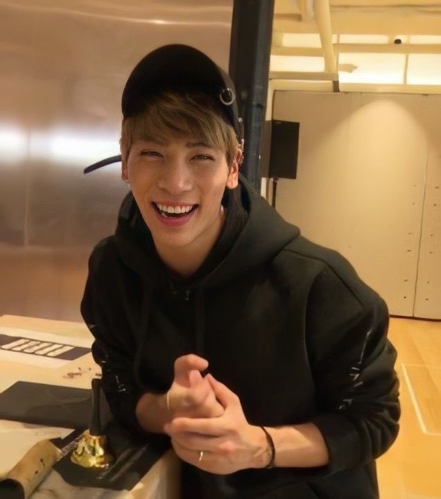 JJONGLOOKS's tweet photo. https://t.co/oyxG4EIMZj