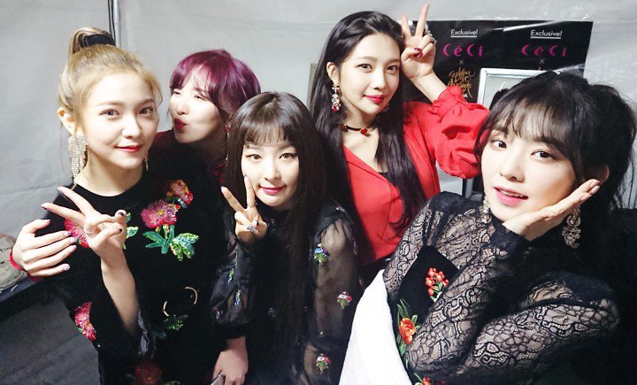 hourlyrv's tweet photo. #REDVELVET #레드벨벳
@RVsmtown https://t.co/BpzEnjkdjn