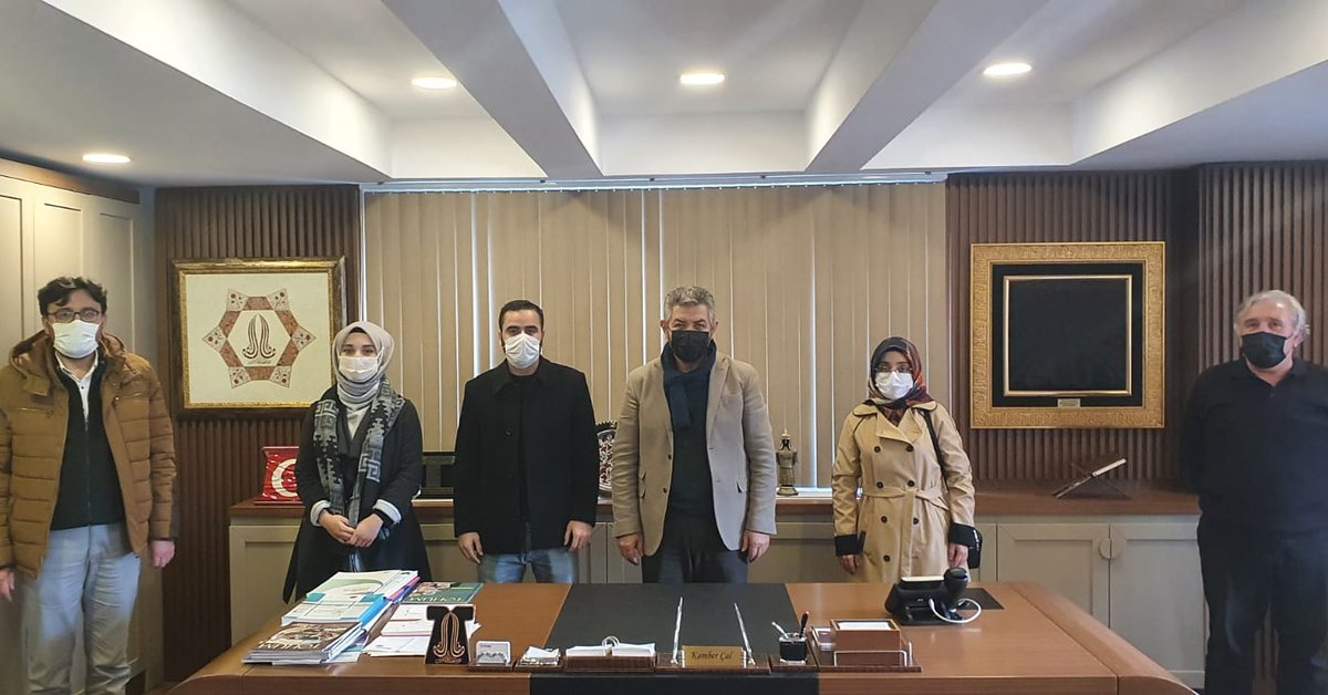 kambercal1's tweet photo. DİKAB-İHL Öğretmenleri Platformu üyeleri bugün misafirimiz oldu. Kardeşlerimizle yürüttükleri mesleğin önemini konuştuk, din eğitimi verilmesinde kullanılacak dil ve üslup üzerinde fikir alışverişinde bulunduk. Pırıl pırıl, heyecanlı, azimli genç öğretmenlerimizin yolu açık olsun https://t.co/UWA5GKXUrJ