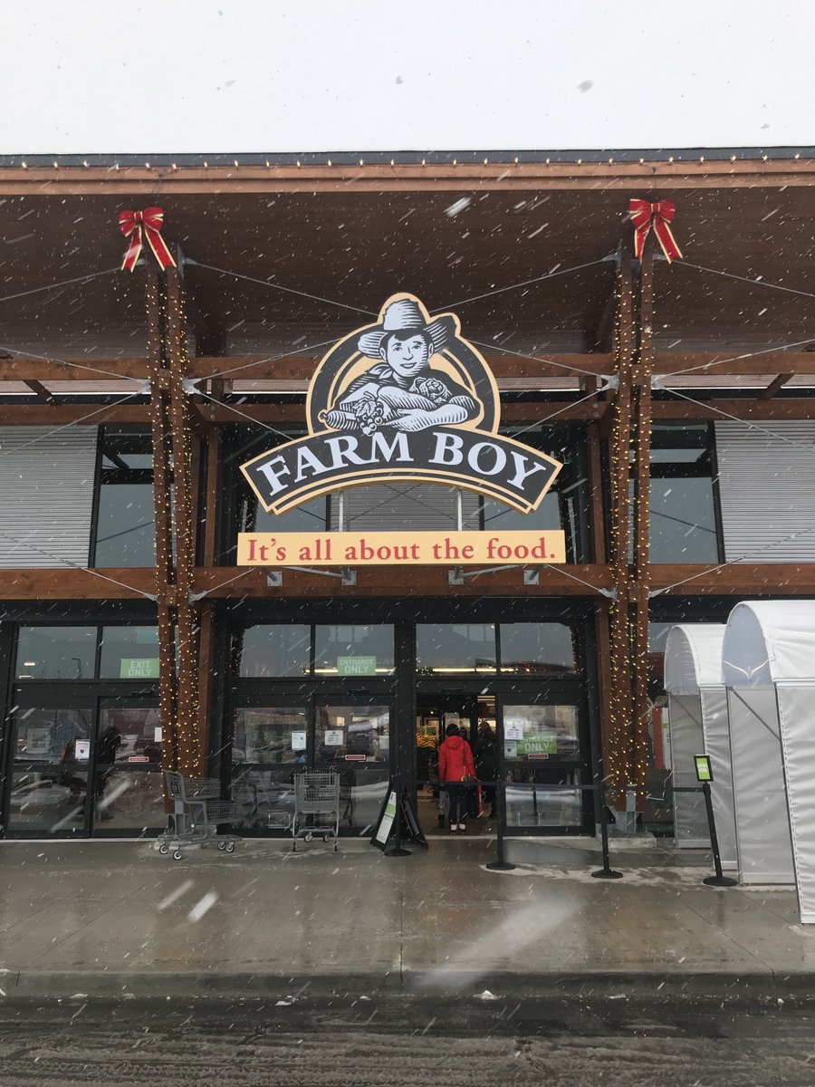 So excited to visit <a href="/FarmBoy/">Farm Boy</a> 's new flagship location at the Ottawa Train Yards!
Check out their awesome selection of frozen <a href="/YVForganic/">Yorkshire Valley</a>  products! 💚