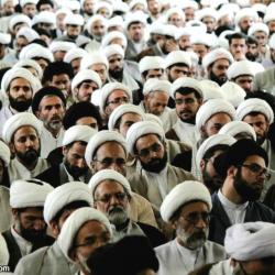 candidcamera7's tweet photo. آخوندها ، کارشان کلا" تفکیک است،
زن از مرد ، عقل از بدن ، و انسانیت از جامعه !
#احمد_کسروی https://t.co/8HKZkjVaSR