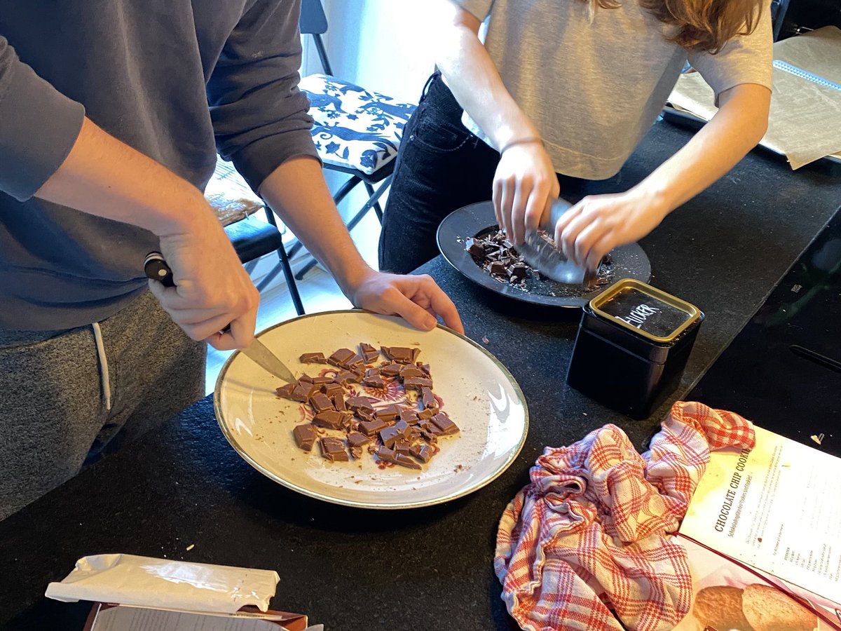 netzabine's tweet image. Alle Jahre Wieder -
ein Hoch auf das #OldNormal!

Die inzwischen großen Jungs sind da...home for Christmas...Weihnachtsbäckerei und #Catan - #AlleJahreWieder ...
Gerade etwas bewegt nach einem bisweilen toughen Jahr...

Dankbar für alles, was #IST...♥️🙏