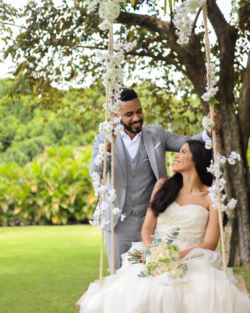 RenJaragua's tweet photo. Las mejores historias de amor nunca tienen un final pero si un comienzo ✨ Empieza la tuya con nosotros reservando el día de tu boda llamando al T.809.914.7729 o escribiendo un correo a estela.nunez@marriott.com
.
.
.
#DiscoverThisWay #RenHotels https://t.co/jDyP4ZT1mW