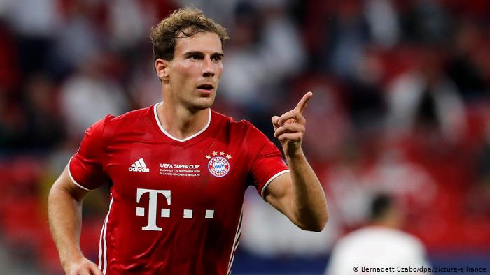 copaalemdacopa's tweet image. A extrema-direita alemã, representada pelo partido Alternativa para a Alemanha (conhecida pela sigla AfD), costuma incitar a população contra as medidas preventivas para evitar o contágio do coronavírus. E ela elegeu um grande inimigo: o meia Leon Goretzka, do Bayern de Munique.