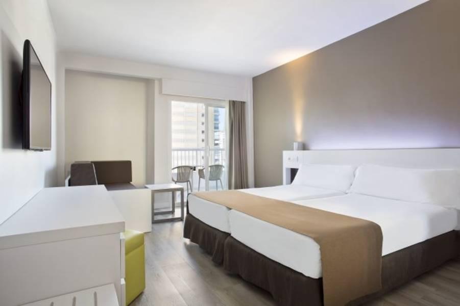 ✈️ Beach lover?! There's no place like Benidorm ✈️

The 3* Sol Pelicanos Ocas boasts a central location, swim-up bar and you might just recognise it from a small TV show named after the popular destination 👉 bit.ly/37r1sFr
