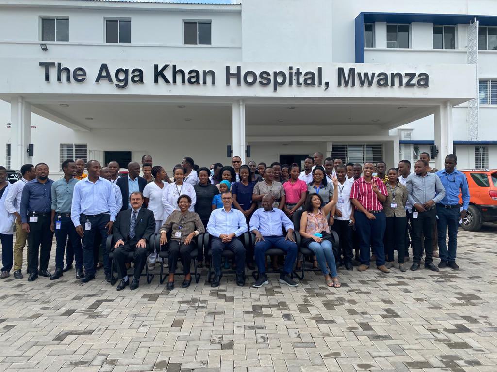 akhstanzania's tweet photo. Taasisi ya @akdn kupitia mradi IMPACT Mwanza imetoa vifaa tiba vyenye thamani ya Sh. Bilioni 1.5.  Vifaa hivyo vimetolewa kwa ufadhili wa @GAC_Corporate kupunguza vifo vya wanawake vinavyotokana na uzazi pamoja na vifo vya watoto wachanga @AKDNTanzania https://t.co/0KctUM5BZO