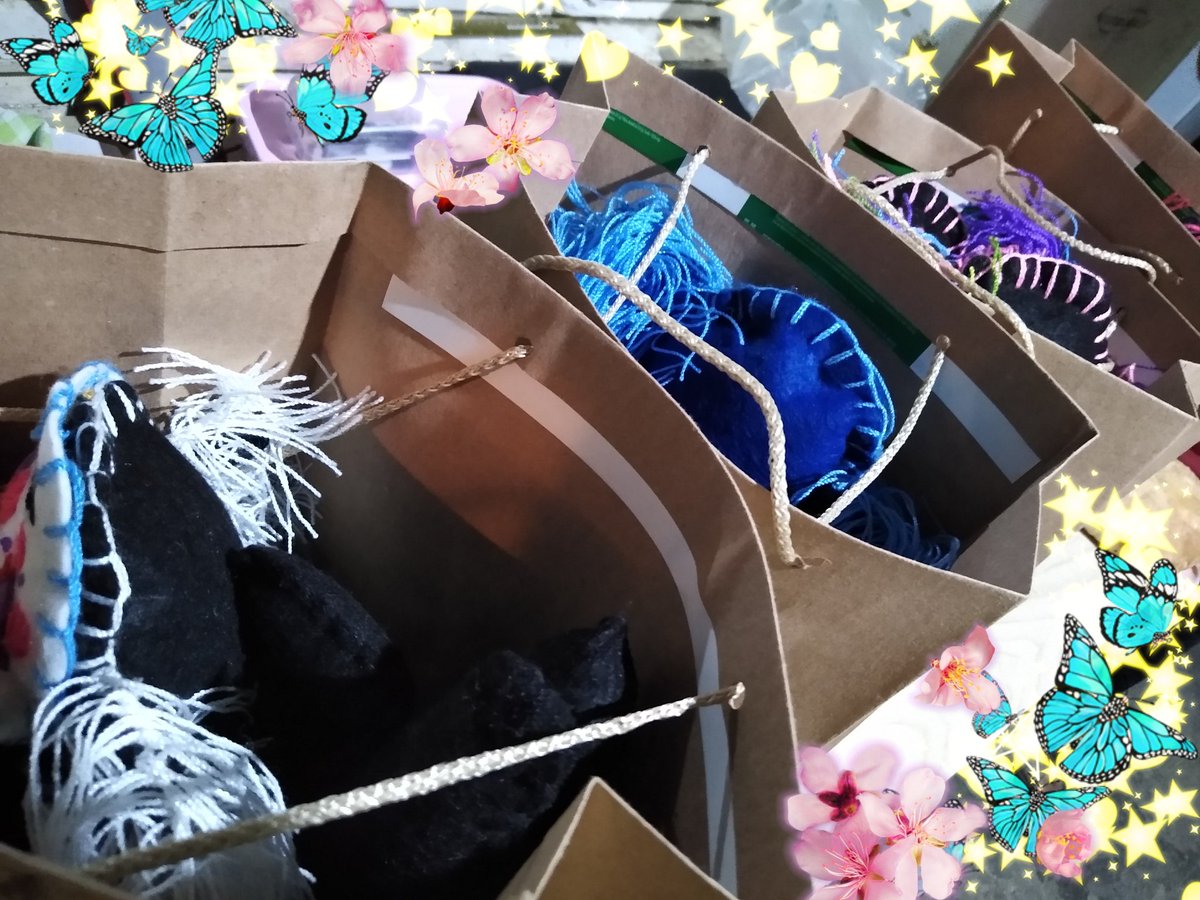 XolotlShop's tweet image. Ya están listos y ya van rumbo a sus entregas todos estos axolotls !!! 🥳🥳🥳❤️❤️❤️ #axolotlsalamander #art #axolotl #axolote #ajolote #hechoamano #hechoenmexico #artesania #hechoconamor #artesanal #anfibio #amphibians #amor #navidad #2020christmas