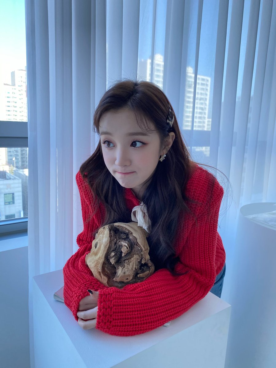 official_i_dle's tweet photo. [#우기] 미리...
Merry Christmas 🎄🎁

https://t.co/jHNrQOtJlE https://t.co/5Ixc7ZKf7j
