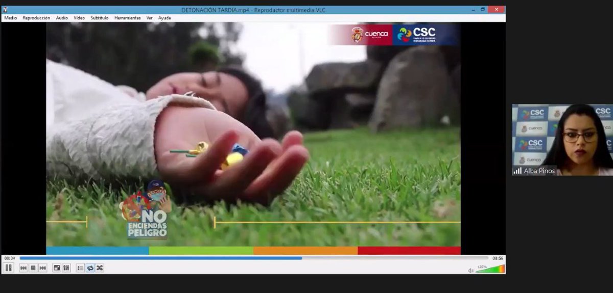 CSC_CUENCA's tweet photo. Explicamos que hasta los productos más inofensivos podrían provocar daños irremediables en la salud de una persona, por ello se recomendó no comprar estos materiales a los niños, y jóvenes. La pirotecnia puede ser utilizada únicamente por expertos. https://t.co/3EkOhbRHUi