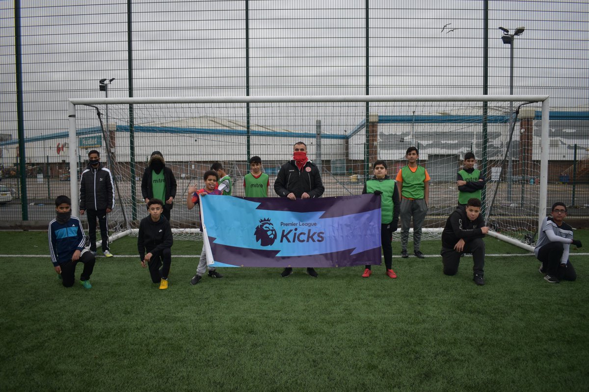 WFCFoundation_'s tweet photo. ⚽️ Today is the third and final day of our #PLKicks Holiday Camps, in partnership with our friends at Youth Connect Walsall.
The camps are offering free football and food for groups of vulnerable young people. @PLCommunities #WeAreOneTeam #WFCCP @WFCOfficial https://t.co/WKb6jYSlI7