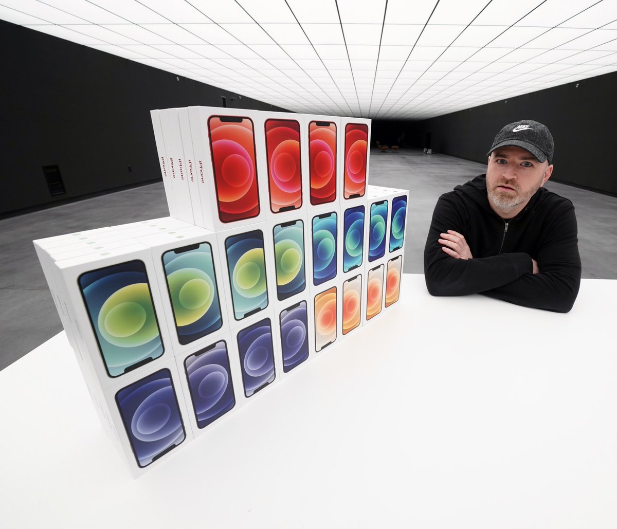 LIVE NOW 100 iPhone 12 Giveaway happening here - youtu.be/zhg7PUv9XlY #100FREEiPhone12 #UnboxTherapy