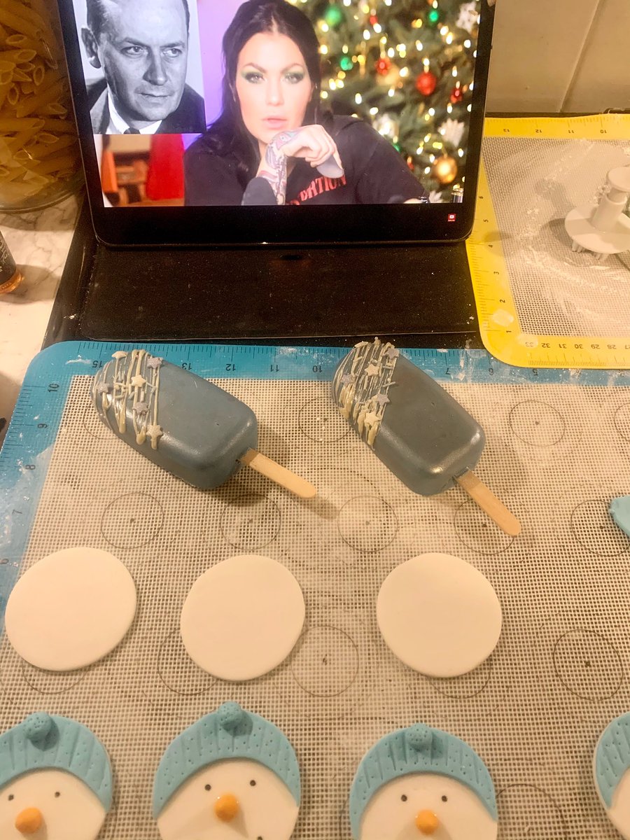 StaceyPineapple's tweet photo. The perfect day spent watching @BaileySarian talk about true crime whilst baking cute things. I definitely have interesting hobbies 😂 #Baking #murdermystery https://t.co/CyoJJD8Q6F
