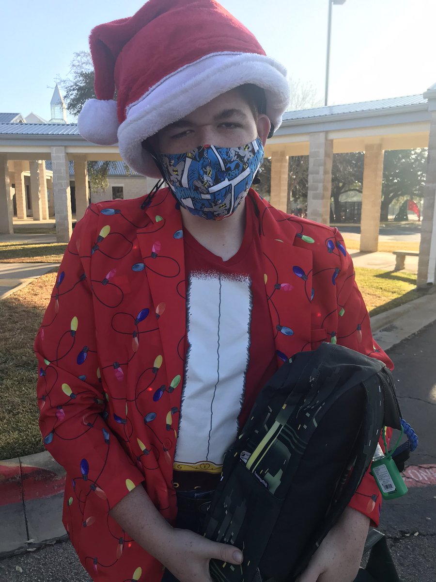 samwestiv's tweet photo. Santa is ready to get to work at BiG today! #bigcitizen #santa #samta #brookwoodingeorgetown https://t.co/vcyv7fQ9mW
