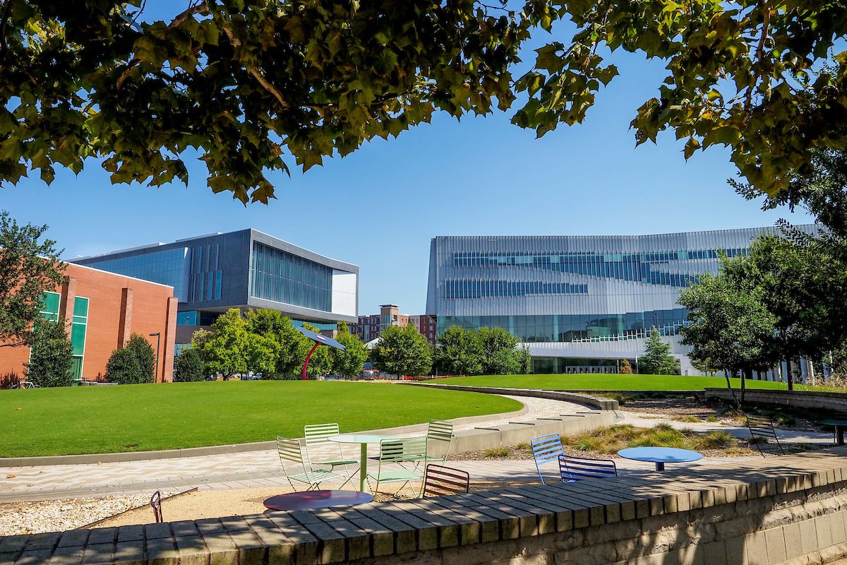 applyncstate's tweet photo. On Day 3 of #12DaysofNCState, we have @NCStateEngr! The College of Engineering has more than 10,000 students and offers 18 bachelor's degrees in engineering. See the different majors that can help you #ThinkAndDo here ➡️ https://t.co/8ehJHA0R5X https://t.co/46FIcuOPza