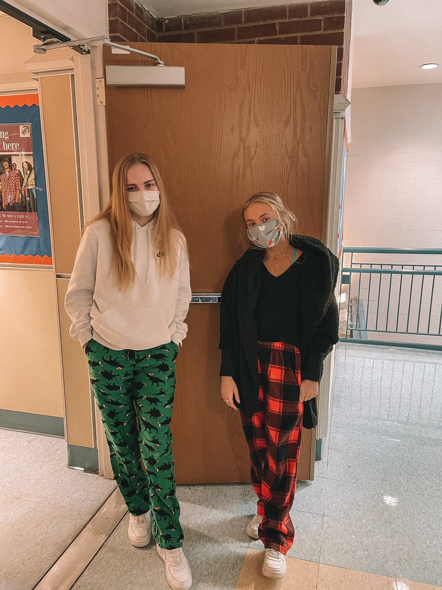 macybrady_'s tweet photo. @ValleyParkSTUCO @GaspardPowers @SMagalliVPHS @emilykrumm @TWoodVPHS @grace81603416 @Abigailscott07 @amathteach314 @maggs_menley @Iansteinkamp16 Day 2: Christmas Pj Day!  @maggs_menley https://t.co/9GFKYjiHee